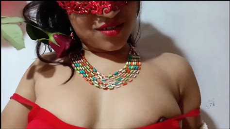 Best Horny Bhabhi From Indian Origin In Red Sari Celebr