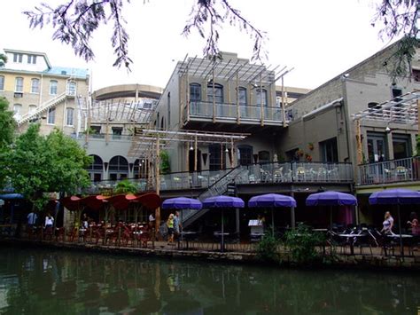 Riverwalk Restaurants | Kris Hankinson | Flickr