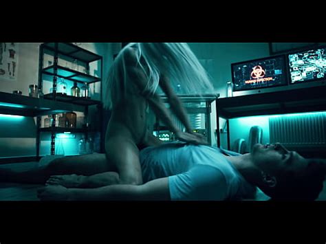 Doctor cachondo se folla a su compañero de laboratorio antes de darle a luz TRÁILER XVIDEOS