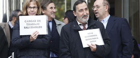 jueces  fiscales amenazan  la huelga indefinida