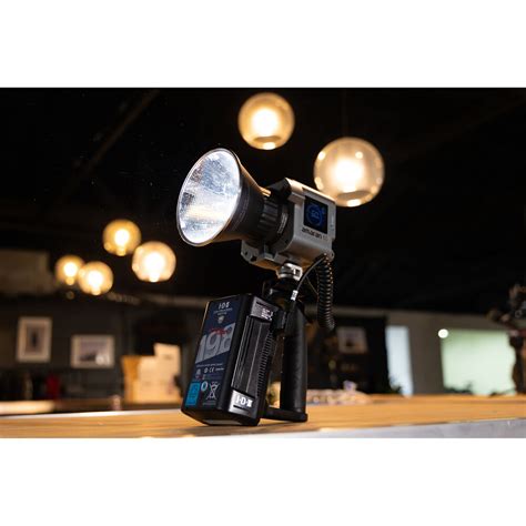 Aputure amaran COB 60x Bi-Color LED Monolight