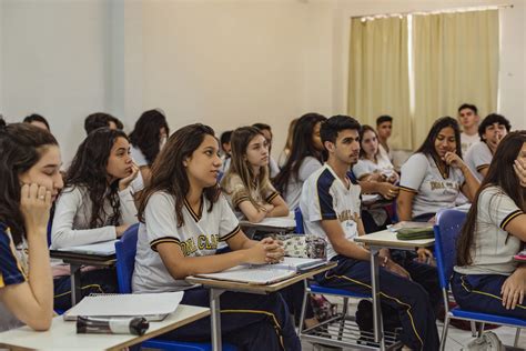 Adolescencia E Escola - Adolescência na escola: 4 problemas que podem afetar seu filho - Blog ...