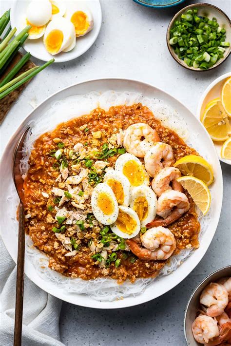 Pancit Palabok Filipino Noodles With Pork Shrimp Kitchen Confidante