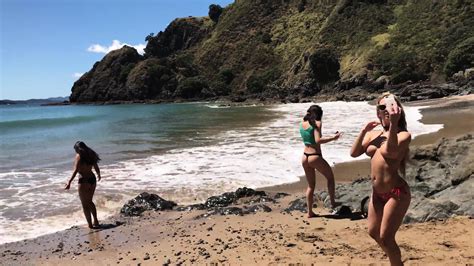 Lily Adams Takes Some Photos With Friends On A Paradisiacal Beach And Then Poses In A Bikini