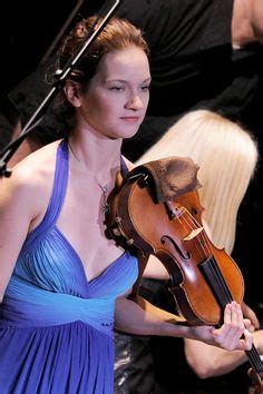 Sexy Hot Hilary Hahn Bikini Pics