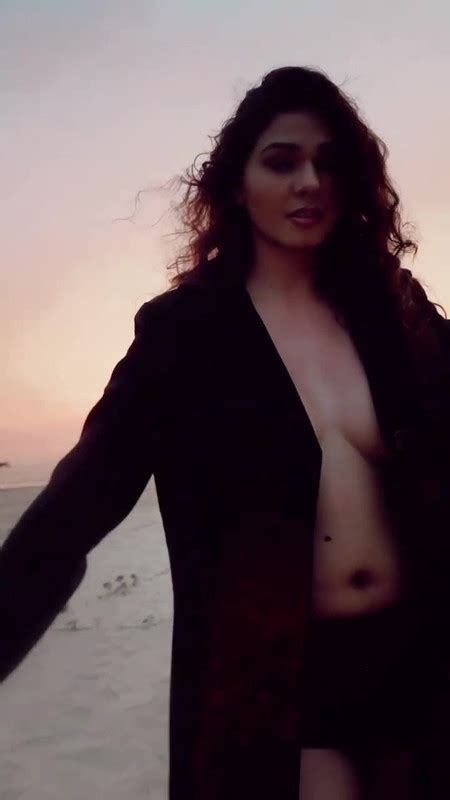 Kimaya Kapoor Hot In Bikini Desi Models Webcam Girls Webcam Couples MasalaDesi