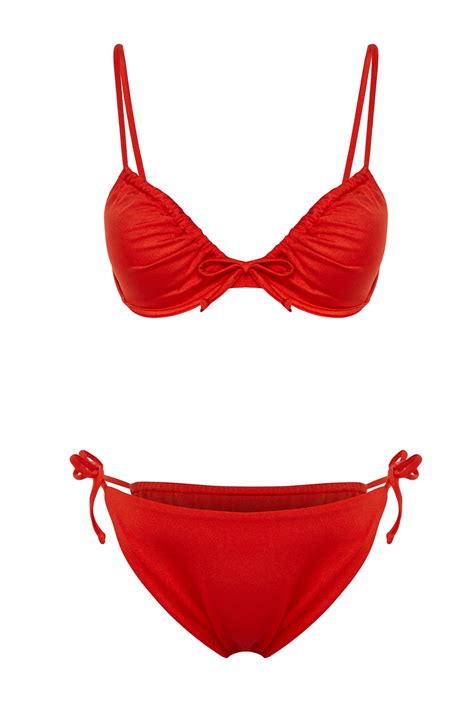 Trendyolmilla Kırmızı Balkonet Tünelli Brazilian Core Bikini Takımı TBESS22BT0021 Fiyatı