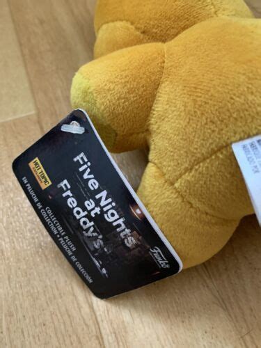 Fnaf Five Nights At Freddys Spring Bonnie Plush Funko Hot Topic Exclusive Nwt