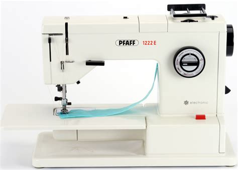 Pfaff 1222e Electronic Sewing Machine W Case And Accessories Excellent Condition Ebay