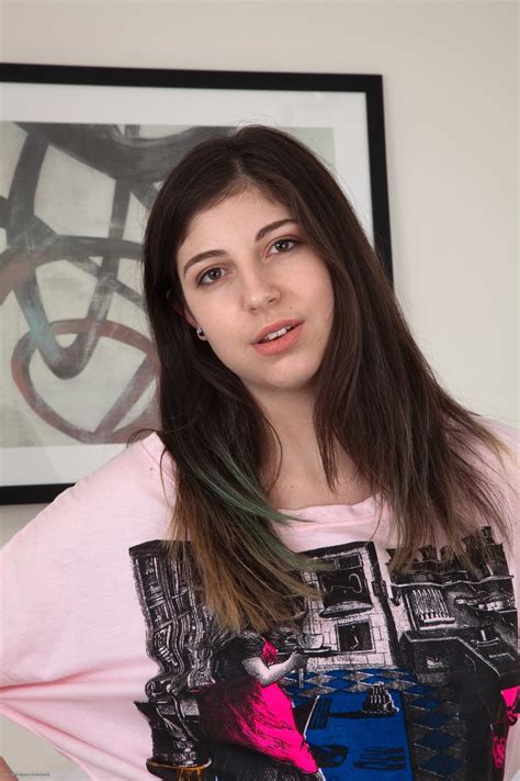 Elly Tripp Takes Off Her Pink Panties To Show Her Hairy Pussy Photos