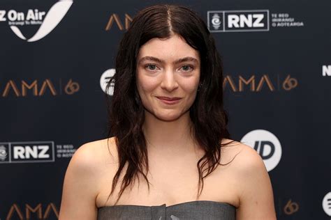 Lorde S Virgin Album Artwork Shocks Fans With Nude Photo