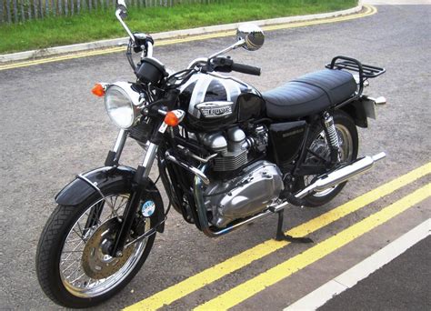 Triumph Bonneville Cc Naked Black