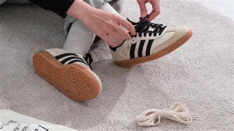 Top mẫu giày sneaker hot nhất mới phát hành tháng