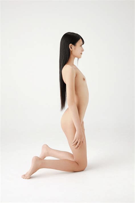 Yatsugake Umi 八掛うみ 絶対的Super Natural Pose Porn Pic