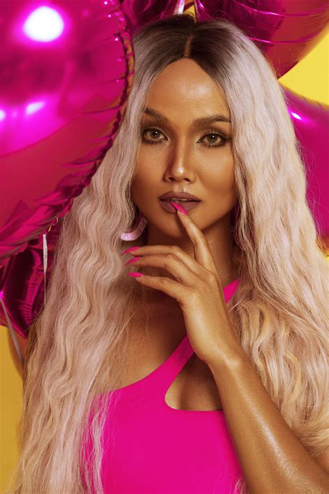 H Hen Ni Tung Nh Bikini G I C M M Ng Tu I M I