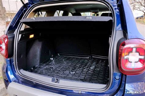 Объем багажника Рено Дастер и его размеры