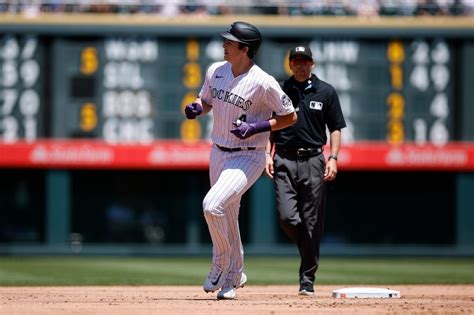 Alan Trejo S Th Inning Homer Lifts Rockies Past Yanks Field Level