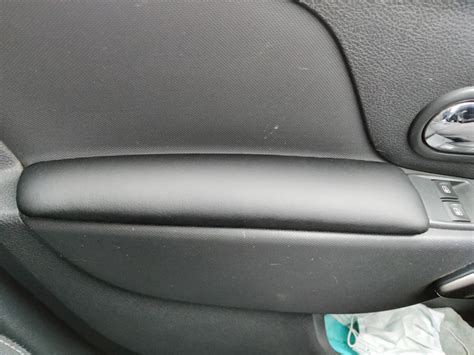 Накладка, мягкий подлокотник на дверные карты — Renault Logan (2G), 1,6 ...