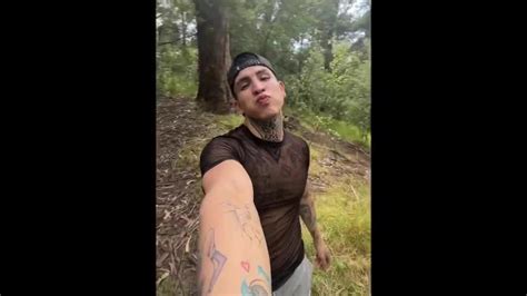 我的鸡巴在户外闪光 Pornhub Gay
