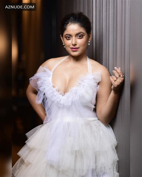 Sneha Paul Hot Pics Collection Aznude