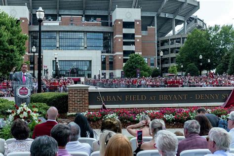 Alabama Officially Adds Saban Field To Stadium Name In Pre Game Ceremony