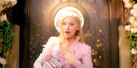 Why Glinda Never Wears The Shiz School Uniform In Wicked