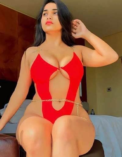 Hot Pratika Sood Big Tits Instagram Models Photos