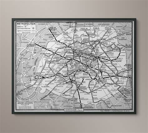 The stm métro map actually contains a hidden symbol for tourists 26