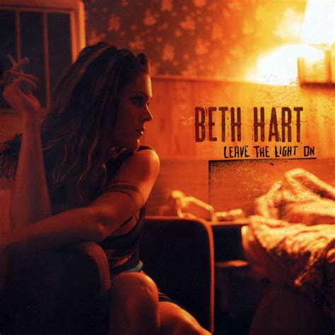 Car Tula Frontal De Beth Hart Leave The Light On Portada