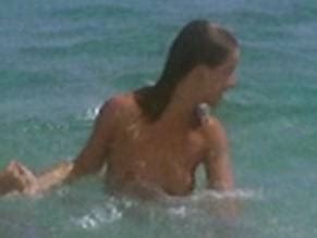 PREMIERS DESIRS NUDE SCENES AZNude