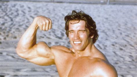 Arnold Schwarzenegger S Flexing Photos