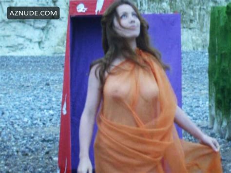 THE NUDE VAMPIRE NUDE SCENES AZNude