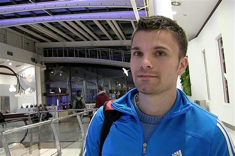 Jeune gars hétéro vidéo gay Czech Hunter GayMobile fr