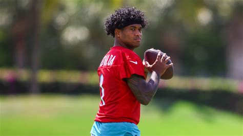 Dolphins Tua Tagovailoa Have Had A Lot Of Progress On Extension Talks Yardbarker