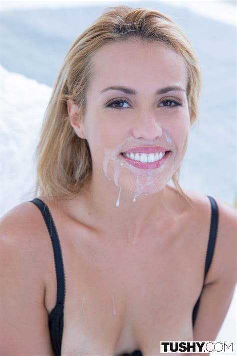 Hottie Kelsi Monroe Gets Her Big Sexy Ass Slammed Photos