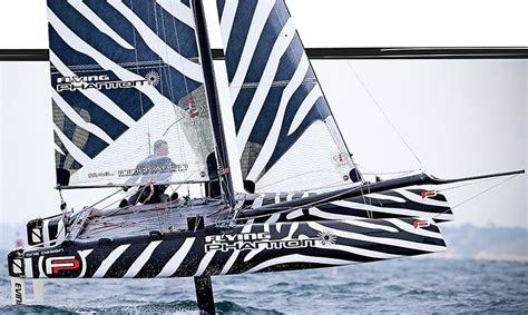 Hvem køber den første Flying Phantom til Danmark? - Minbåd.dk