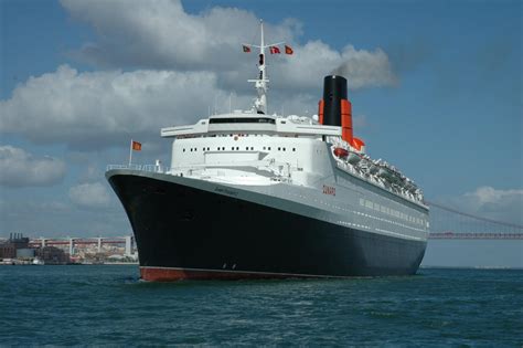 Rms Queen Elizabeth 2 By Lollol4yy On Deviantart