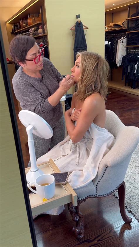 Friends Legend Jennifer Aniston Poses Nearly Naked Backstage At Critics Choice Awards The US Sun