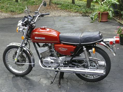 Suzuki GT 200