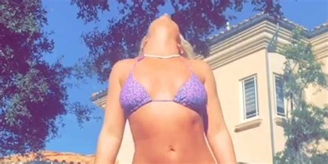 Britney Spears Shows Off Her Bikini Body Reveals 2020 Plans Video Bikini Britney Spears