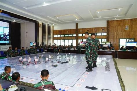 Pangdivif 2 Kostrad Mayjen TNI Haryanto S I P M Tr Han Hadiri