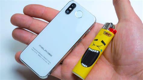 iPhone SE 2 mini? Самый маленький смартфон в мире?? - YouTube