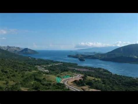 View Selat Molo Lokasi Di Golomori Selat Yang Berbatasan Taman