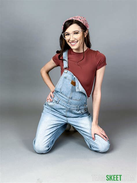 Sexy Babes Show Off Their Amazing Tits Before Sharing A Big Dick CoedCherry