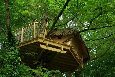 Camping Le Petit Trianon • Hébergements Insolites Dynamo Tourisme