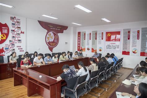 云南理工职业学院召开学习习近平总书记致云南大学建校100周年重要贺信精神一周年座谈会热点新闻云南理工职业学院