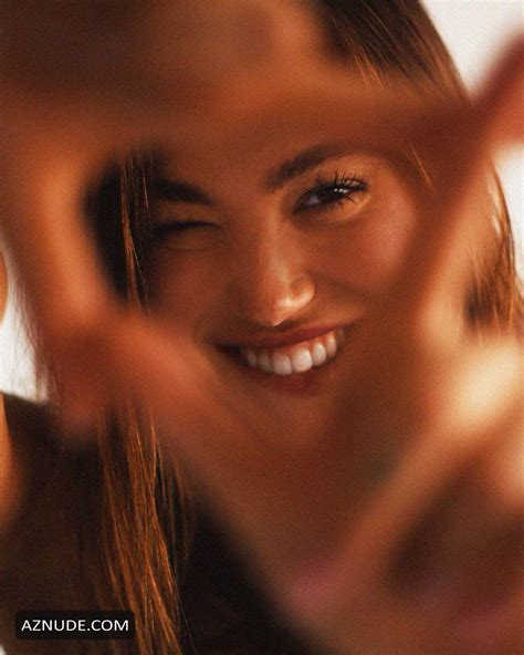 Alexis Ren Full Nude Sexy Photoshoot By Melissa Cartagena AZNude