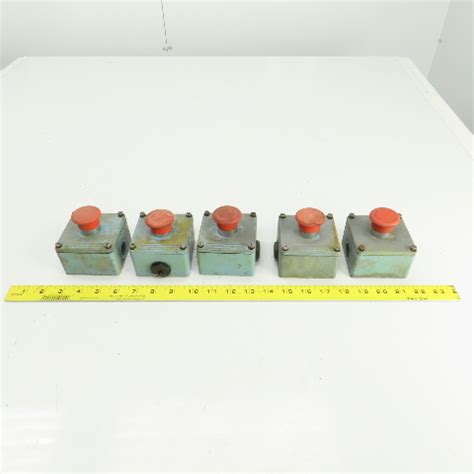 Telemecanique ZB2-BE102 Red Push/Twist E-Stop Button 380V W/Enclosures ...