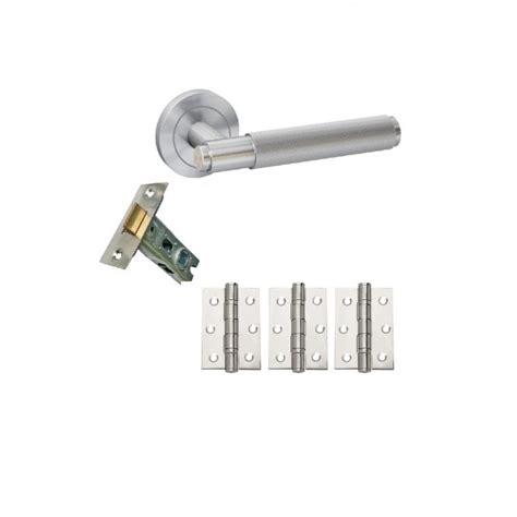 Intelligent Hardware Developer Knurled Lever In Polished Chrome