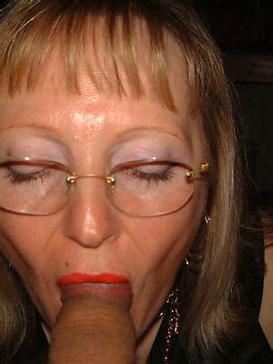 Blowjobs Mature Nude Women